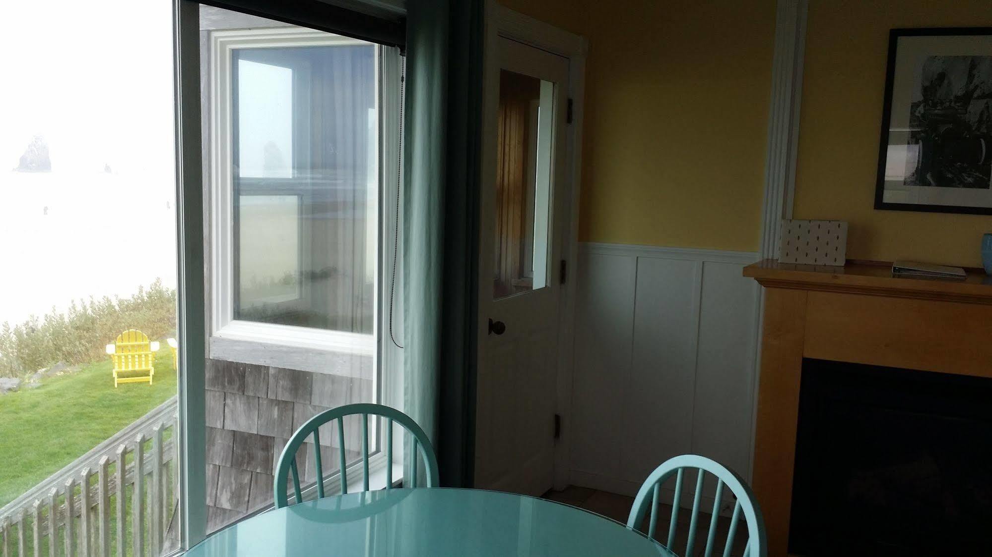 Sea Sprite At Haystack Rock Hotel Cannon Beach Exterior photo